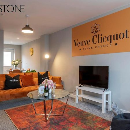 Champagne House - 4 Bed Property Plus 2 Sofa Beds By Bpne Darlington  Zewnętrze zdjęcie