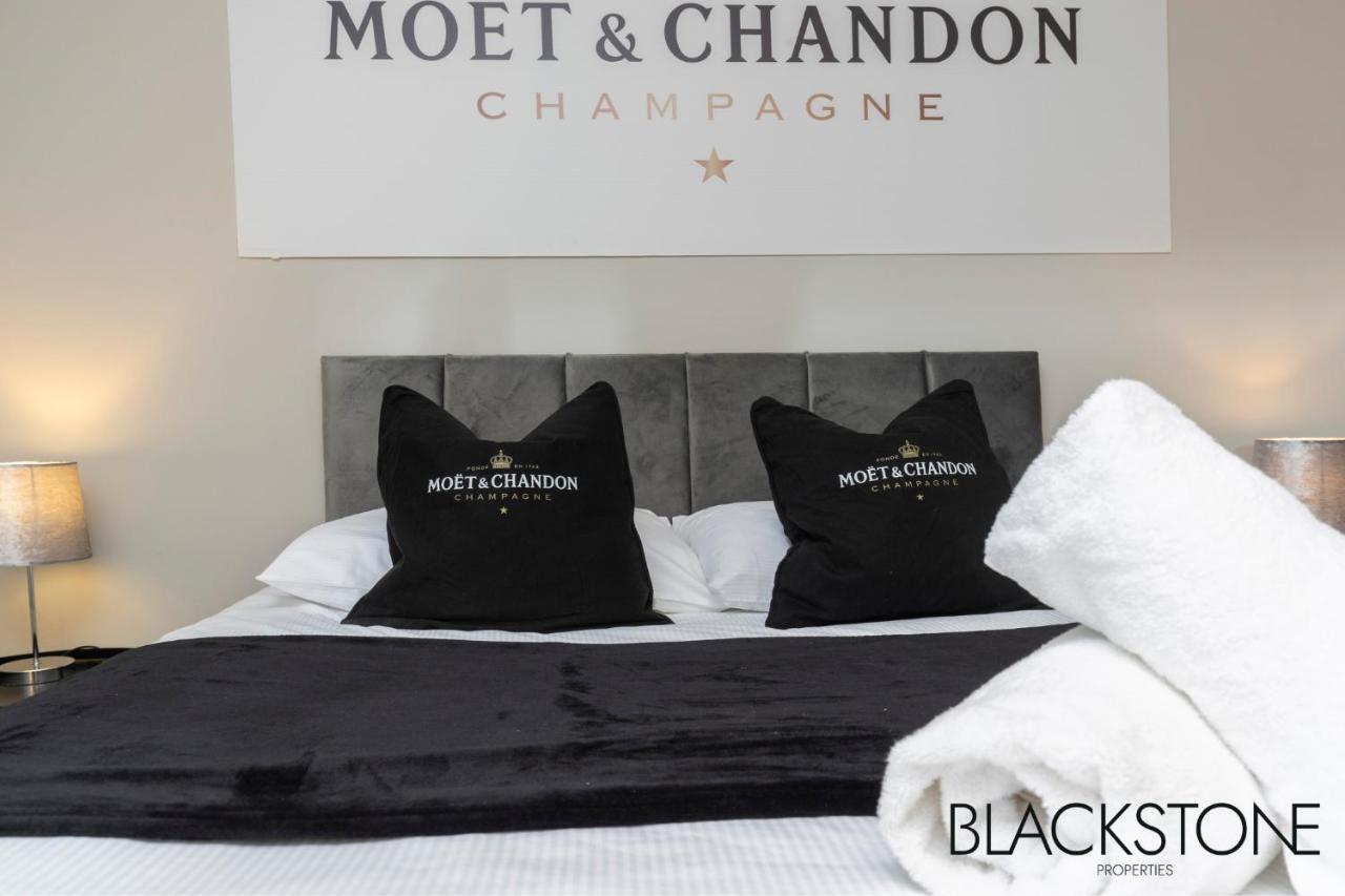 Champagne House - 4 Bed Property Plus 2 Sofa Beds By Bpne Darlington  Zewnętrze zdjęcie