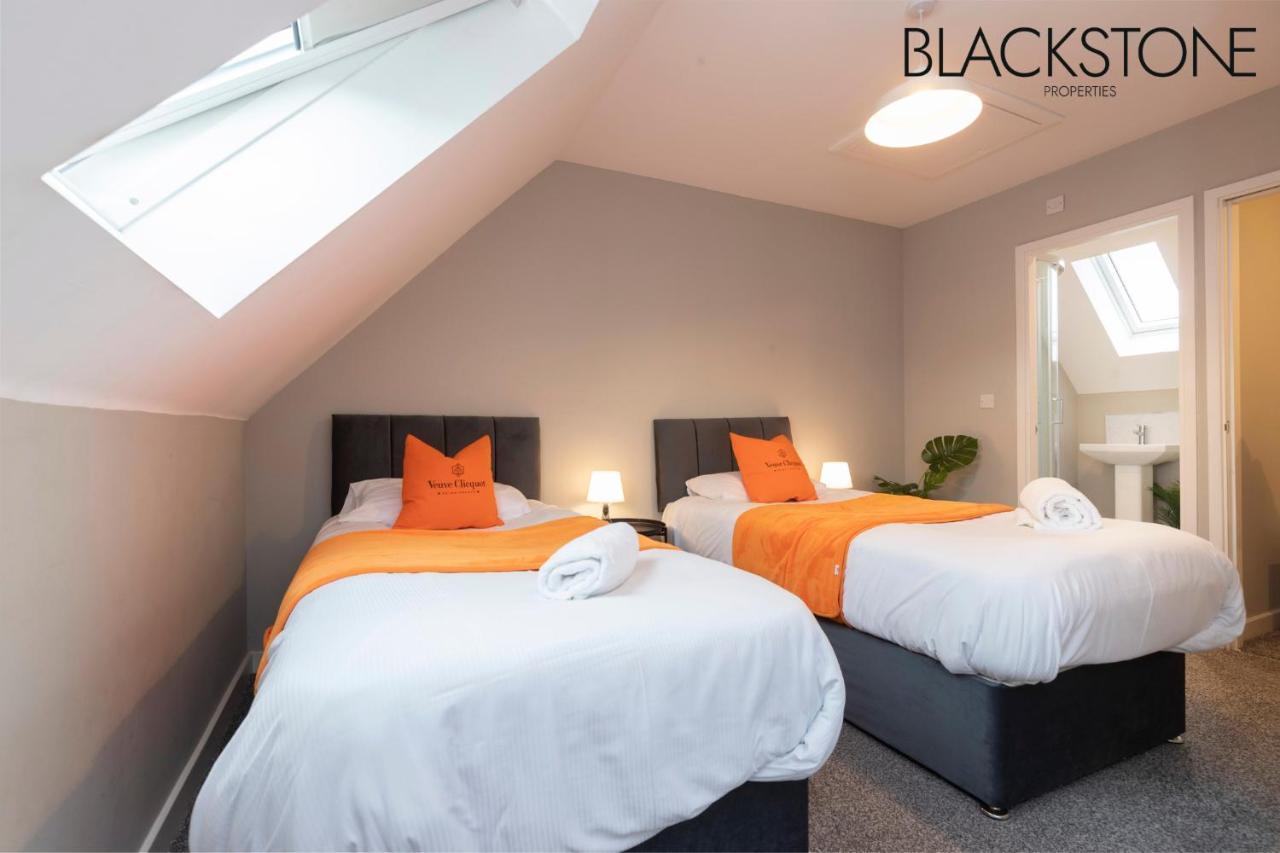 Champagne House - 4 Bed Property Plus 2 Sofa Beds By Bpne Darlington  Zewnętrze zdjęcie